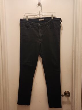 Levi's 311 Shaping Skinny Jeans